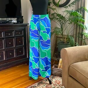 Women’s floral print pants